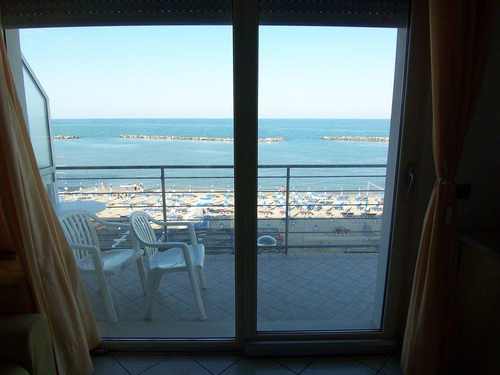 Residence Moderno Lido Di Savio Eksteriør bilde