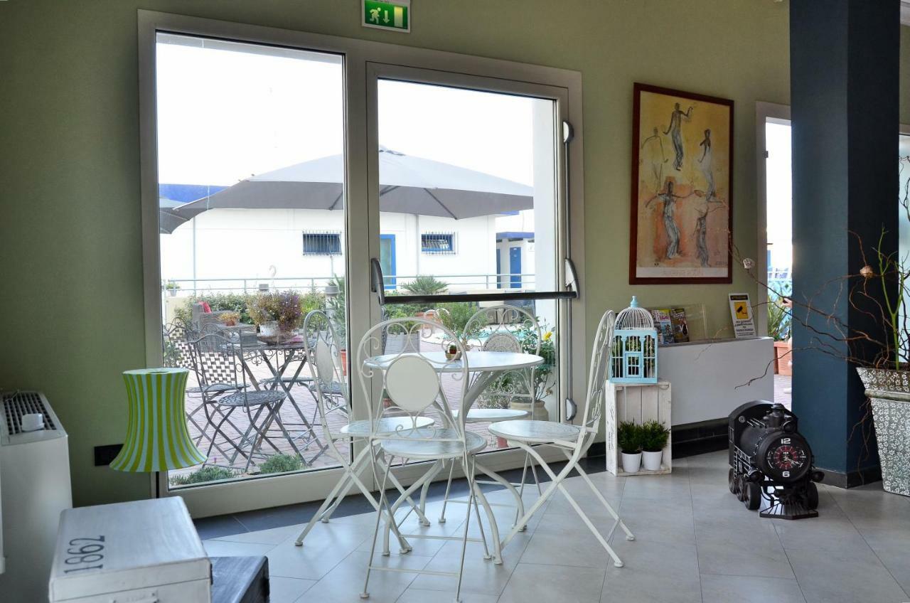 Residence Moderno Lido Di Savio Eksteriør bilde